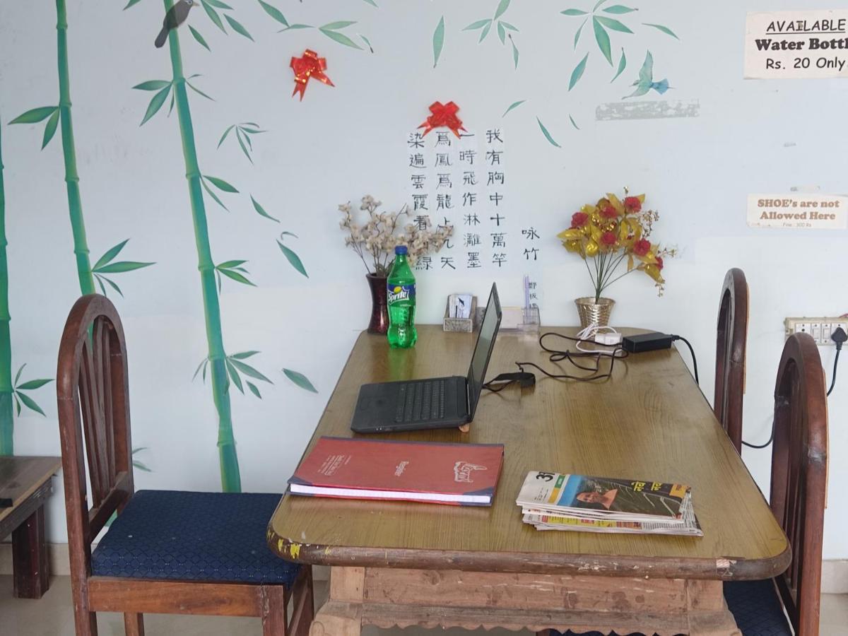 Superinn Home Stay& Guest House Agra  Exteriör bild